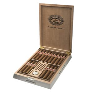 Hoyo de Monterrey Petit Belicosos Travel Humidor 2017 01