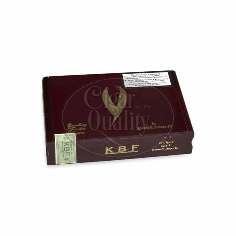 20220715122037 smoking jacket cigars robusto imperial 03.jpg