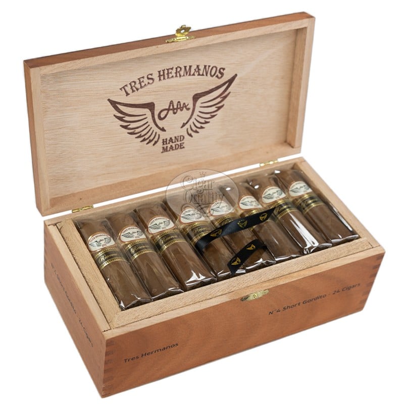 tres hermanos no 4 short gordito (24)