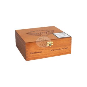 Tres Hermanos No Piramide jpg